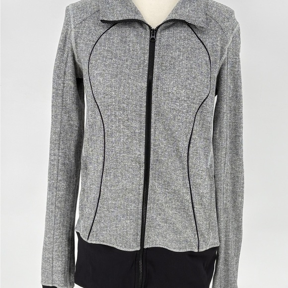 Lululemon Women's Size 8 Herringbone Grey Full Zip Athletic‎ Asana Jacket - Picture 9 of 10